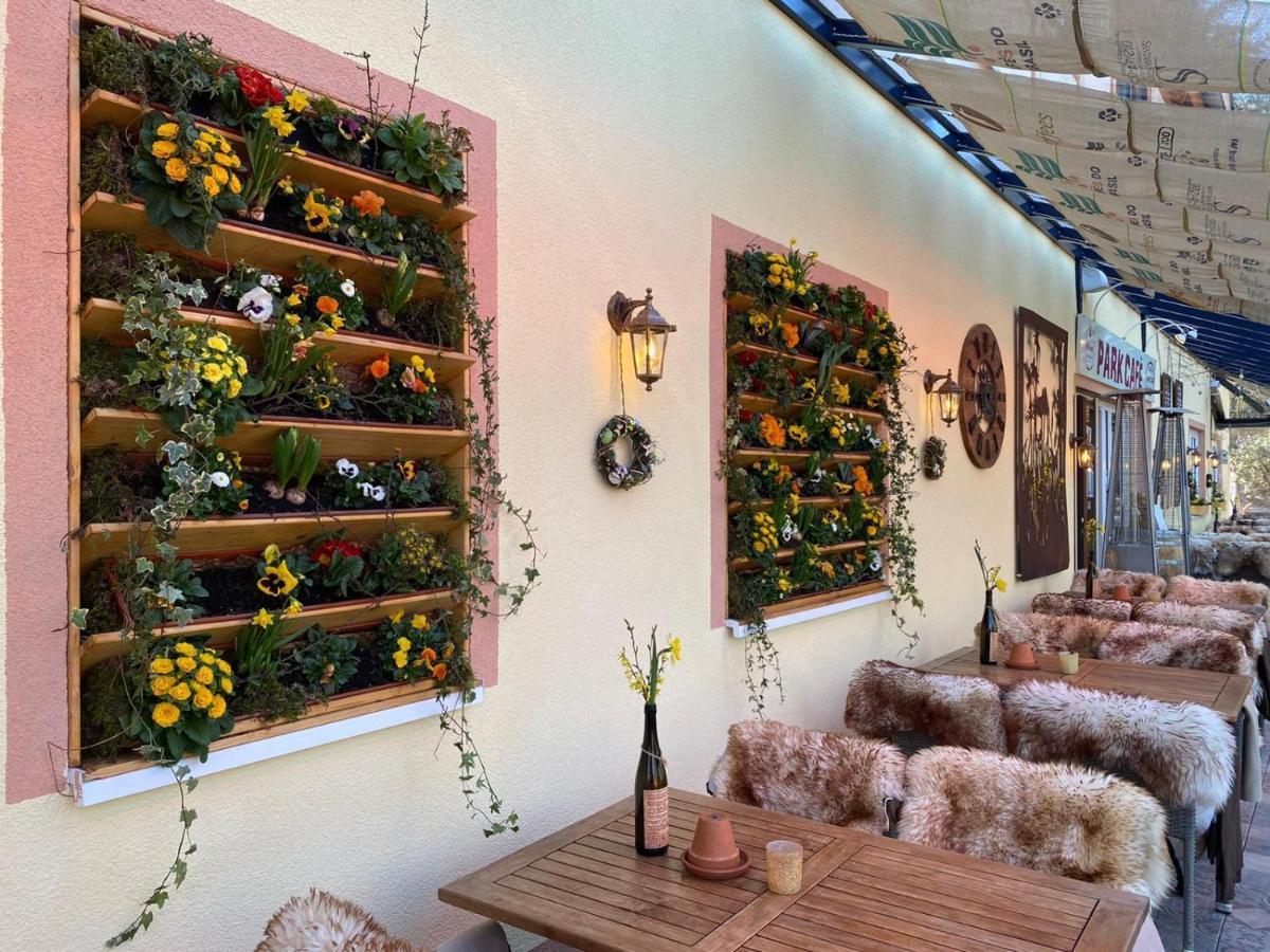 Ferienwohnungen Park Cafe Am Kurpark Bernkastel-Kues Zewnętrze zdjęcie